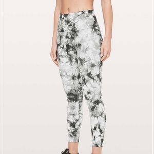 SOLD 🍋 Lululemon Shibori Wunder Under Tights